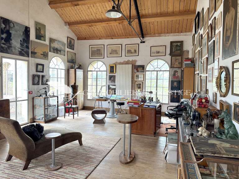 Maison Entraigues-sur-la-Sorgue - 7 chambres - 1166m²