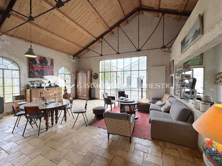 Maison Entraigues-sur-la-Sorgue - 7 chambres - 1166m²