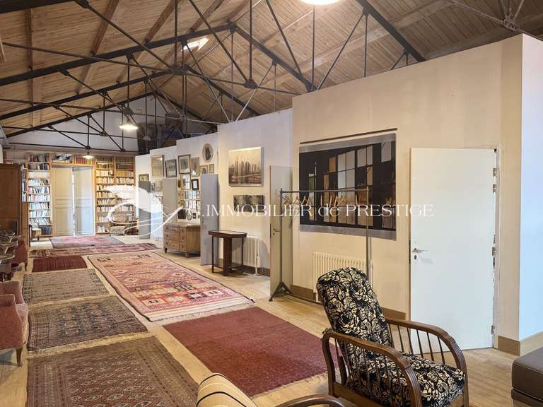 Maison Entraigues-sur-la-Sorgue - 7 chambres - 1166m²