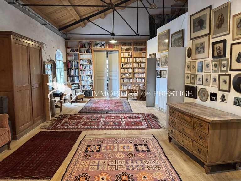 Maison Entraigues-sur-la-Sorgue - 7 chambres - 1166m²