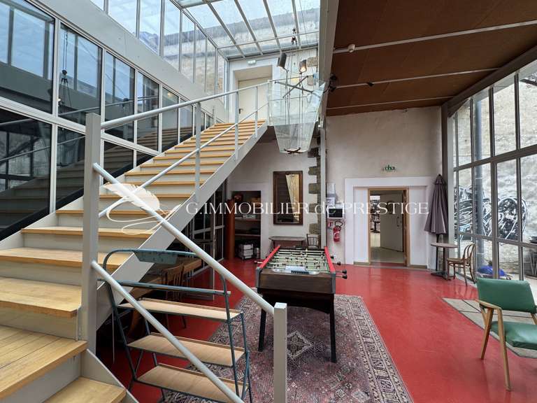 Maison Entraigues-sur-la-Sorgue - 7 chambres - 1166m²
