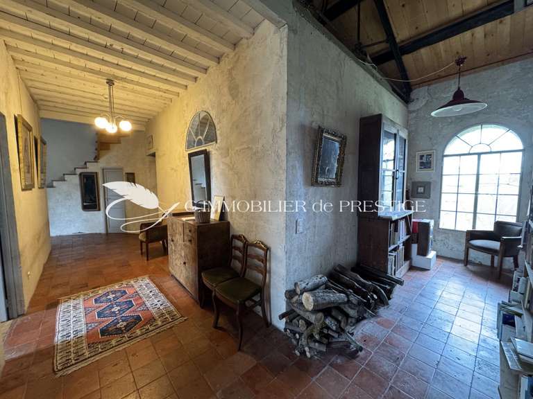 Maison Entraigues-sur-la-Sorgue - 7 chambres - 1166m²