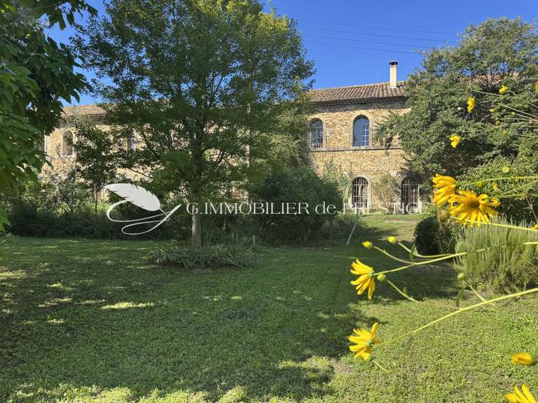 Maison Entraigues-sur-la-Sorgue - 7 chambres - 1166m²