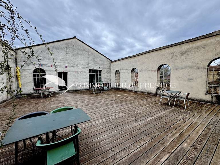 Maison Entraigues-sur-la-Sorgue - 7 chambres - 1166m²