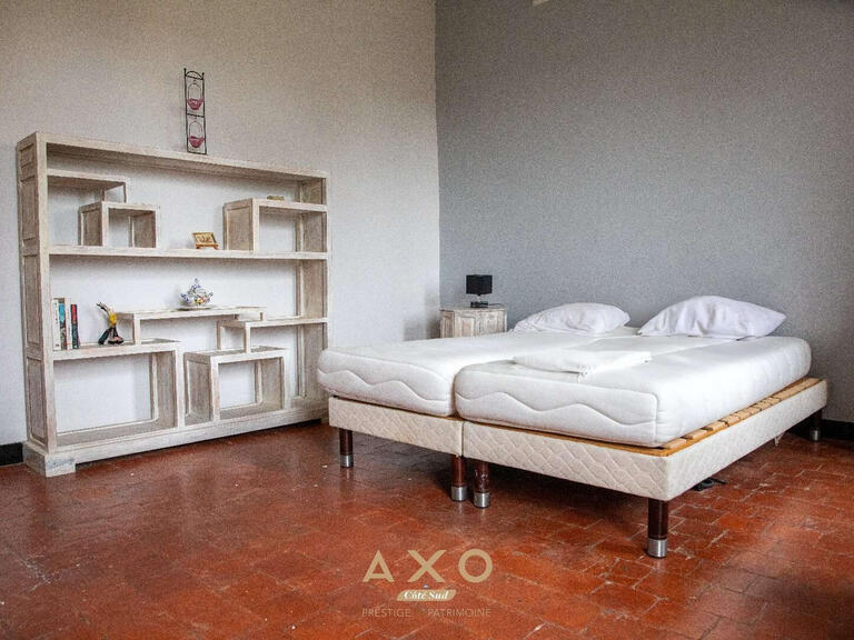 Property Entraigues-sur-la-Sorgue - 15 bedrooms
