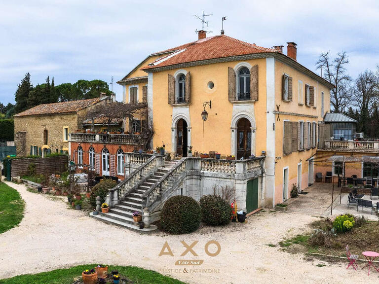 Property Entraigues-sur-la-Sorgue - 15 bedrooms