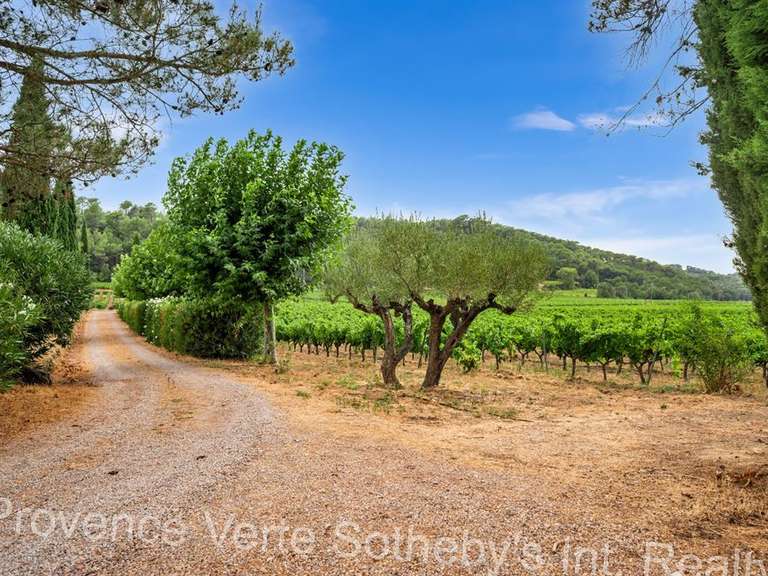 Maison Entrecasteaux - 6 chambres - 367m²