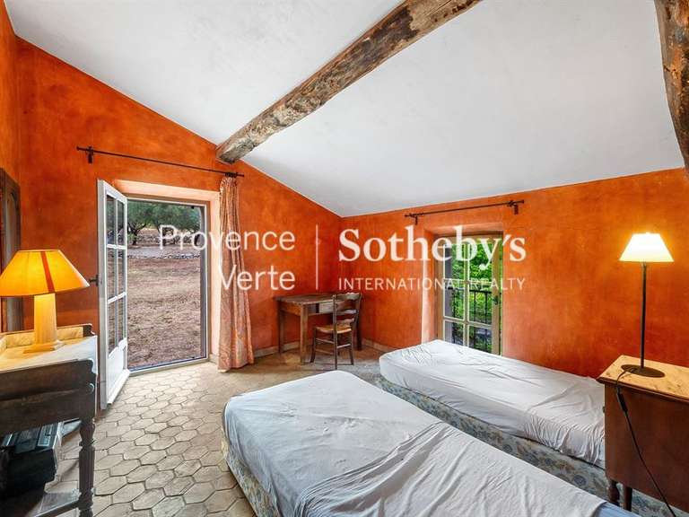 Maison Entrecasteaux - 6 chambres - 367m²