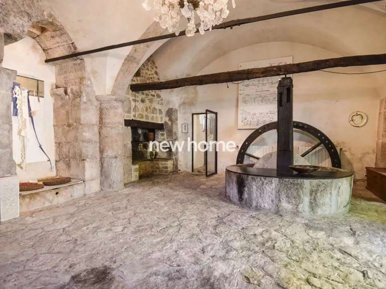 Maison Entrecasteaux - 3 chambres - 237m²