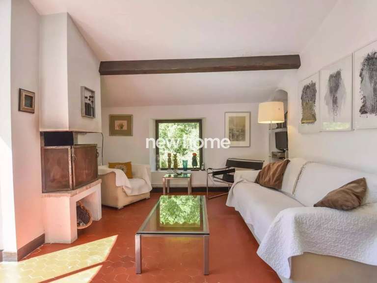 Maison Entrecasteaux - 3 chambres - 237m²