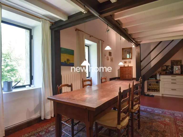 Maison Entrecasteaux - 3 chambres - 237m²