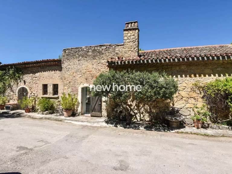 Maison Entrecasteaux - 3 chambres - 237m²