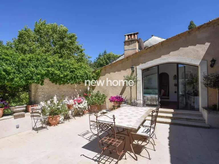 Maison Entrecasteaux - 3 chambres - 237m²