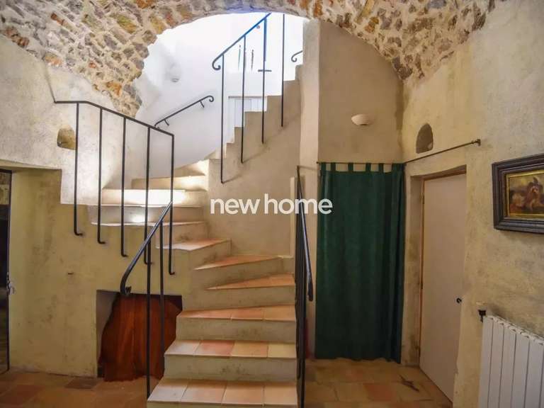 Maison Entrecasteaux - 3 chambres - 237m²