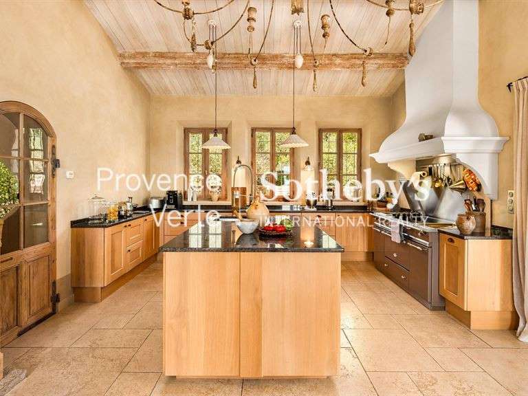 Maison Entrecasteaux - 3 chambres - 288m²