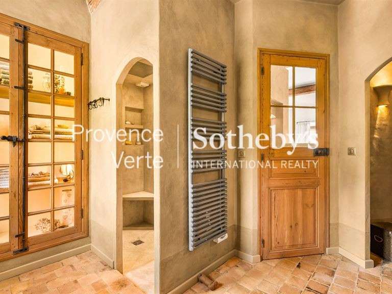 Maison Entrecasteaux - 3 chambres - 288m²