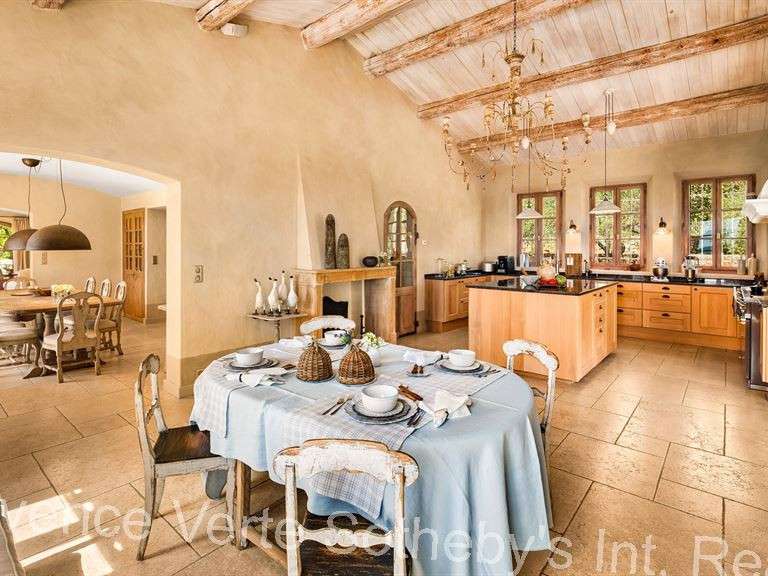 House Entrecasteaux - 3 bedrooms - 288m²