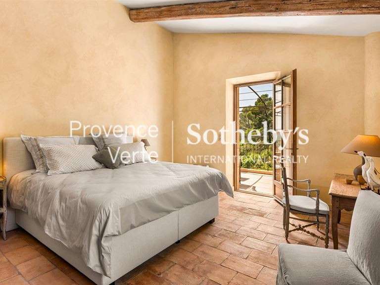 Maison Entrecasteaux - 3 chambres - 288m²