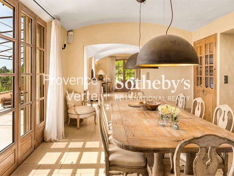 Maison Entrecasteaux - 3 chambres - 288m²