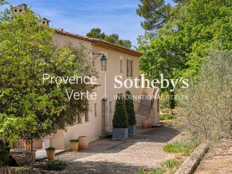 Maison Entrecasteaux - 3 chambres - 288m²