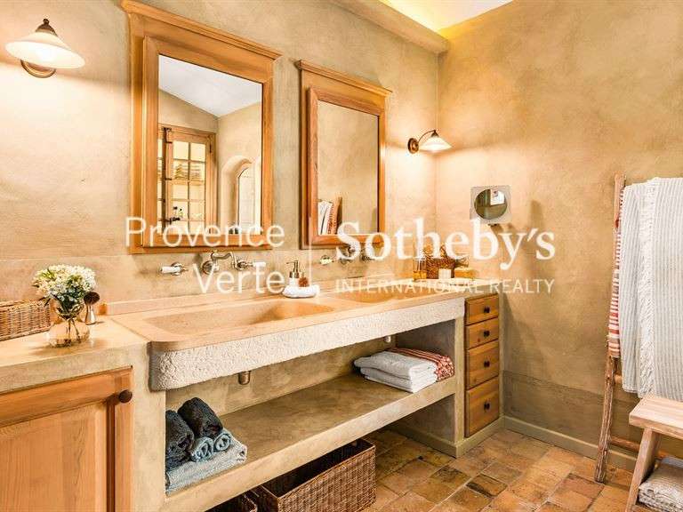 Maison Entrecasteaux - 3 chambres - 288m²