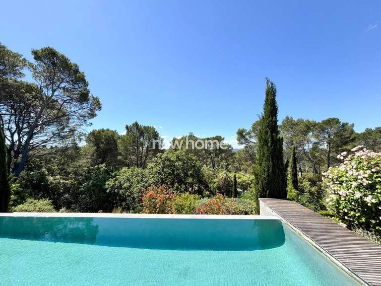 Maison Entrecasteaux - 4 chambres - 192m²