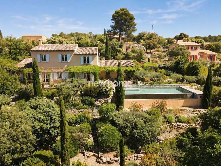 Maison Entrecasteaux - 4 chambres - 192m²