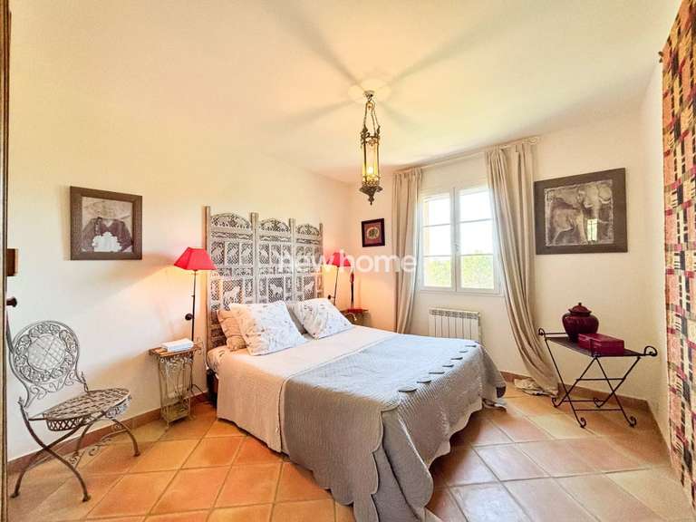 Maison Entrecasteaux - 4 chambres - 192m²