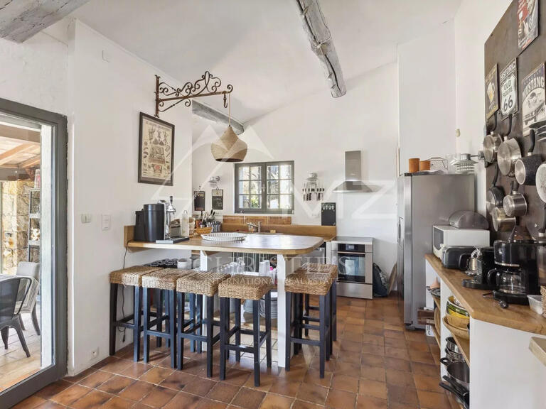Propriété Entrecasteaux - 10 chambres - 350m²