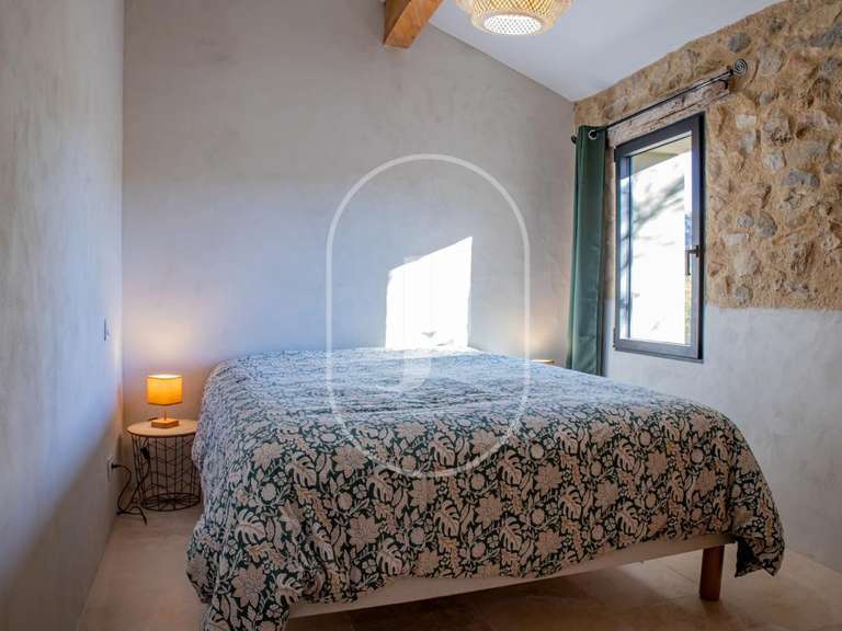 Maison Entrechaux - 5 chambres - 203m²