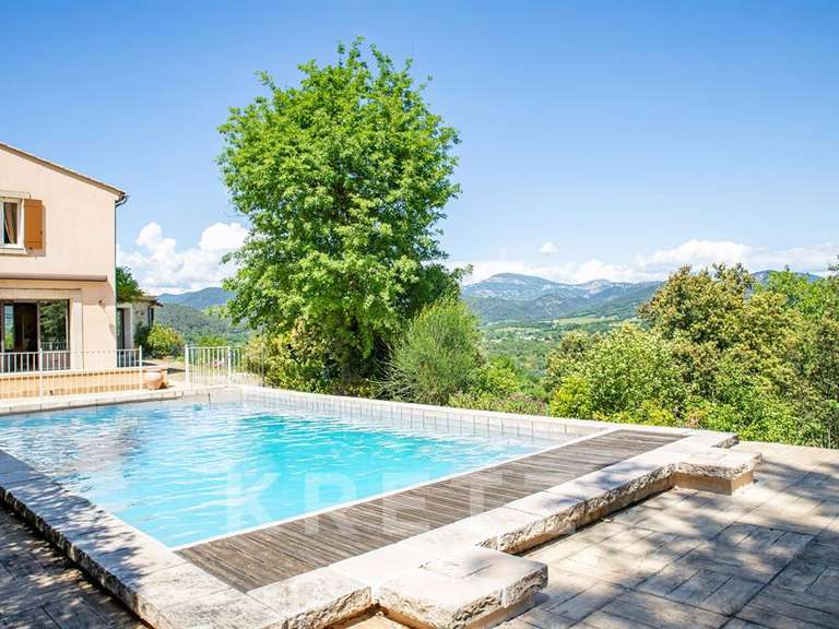 Maison Entrechaux - 5 chambres - 233m²