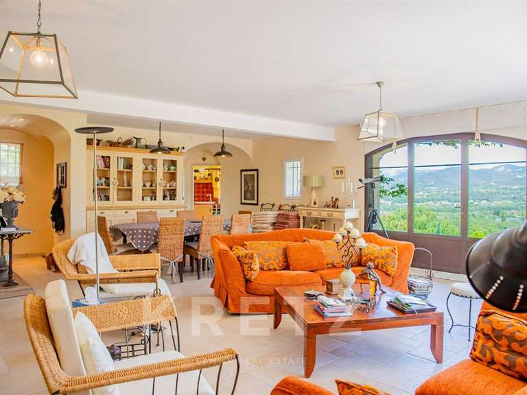 Maison Entrechaux - 5 chambres - 233m²