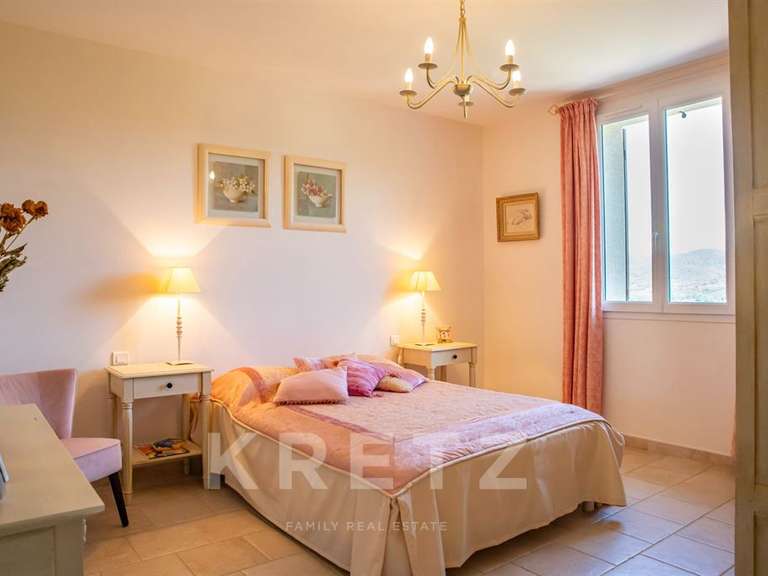 Maison Entrechaux - 5 chambres - 233m²