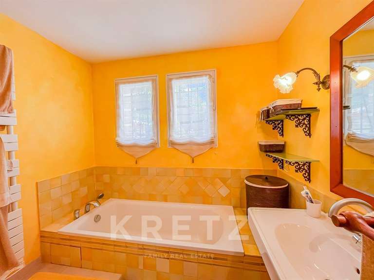 Maison Entrechaux - 5 chambres - 233m²