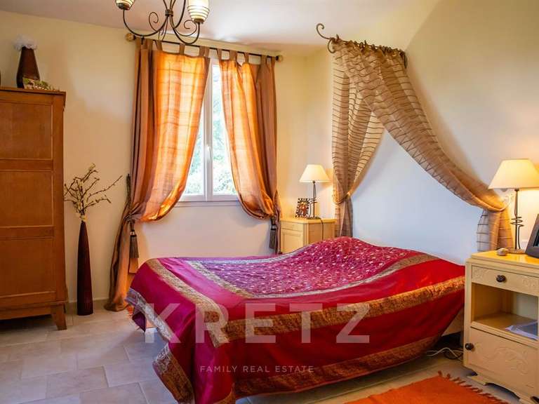 Maison Entrechaux - 5 chambres - 233m²