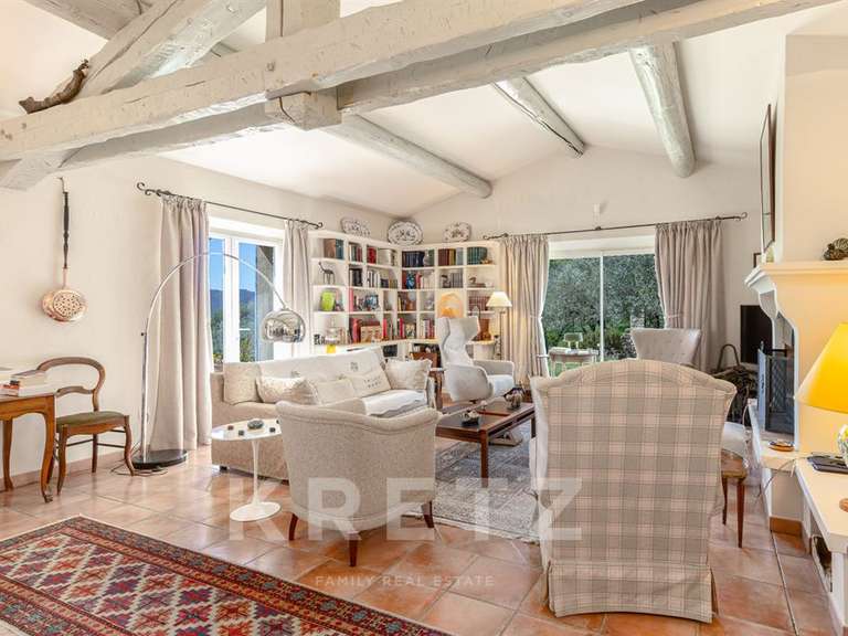 Maison Entrechaux - 6 chambres - 216m²