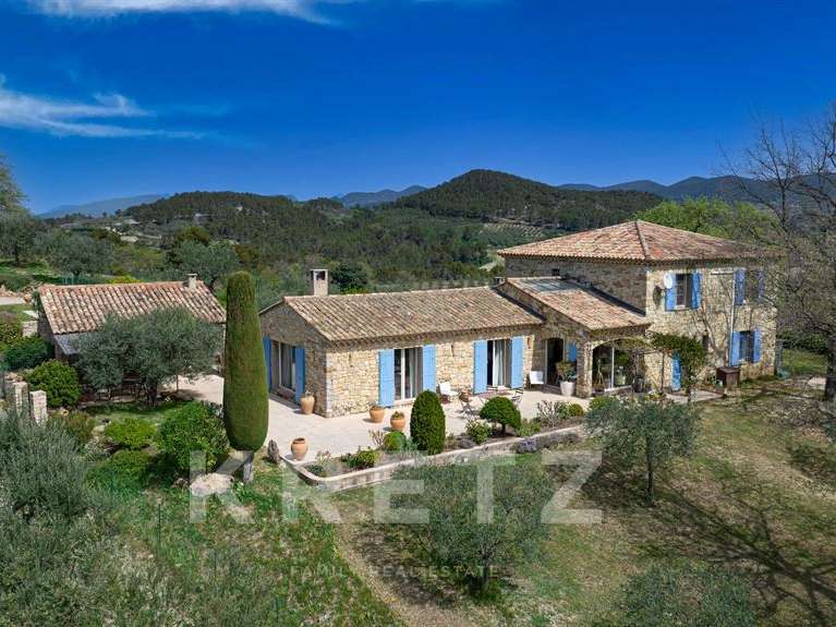 Maison Entrechaux - 6 chambres - 216m²