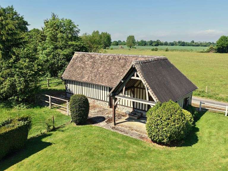 Maison Épaignes