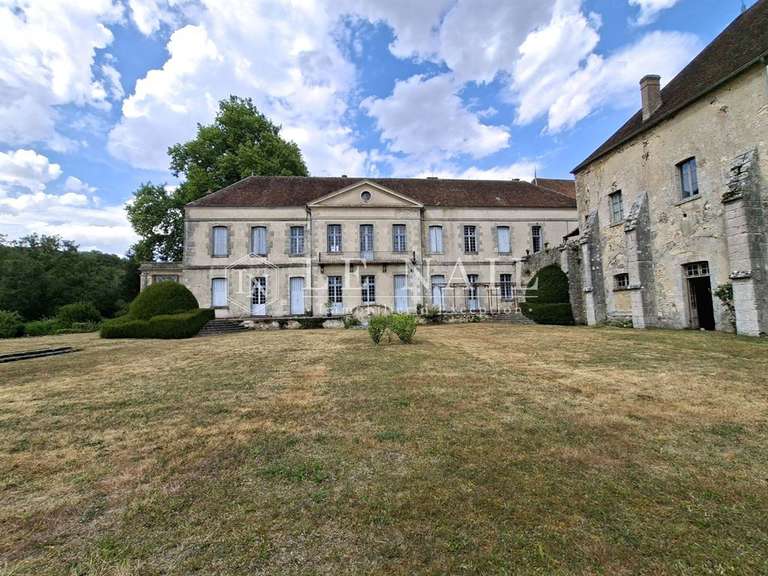 Propriété Épernay - 18 chambres - 985m²