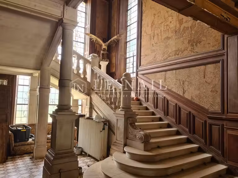 Château Ernée - 7 chambres - 700m²