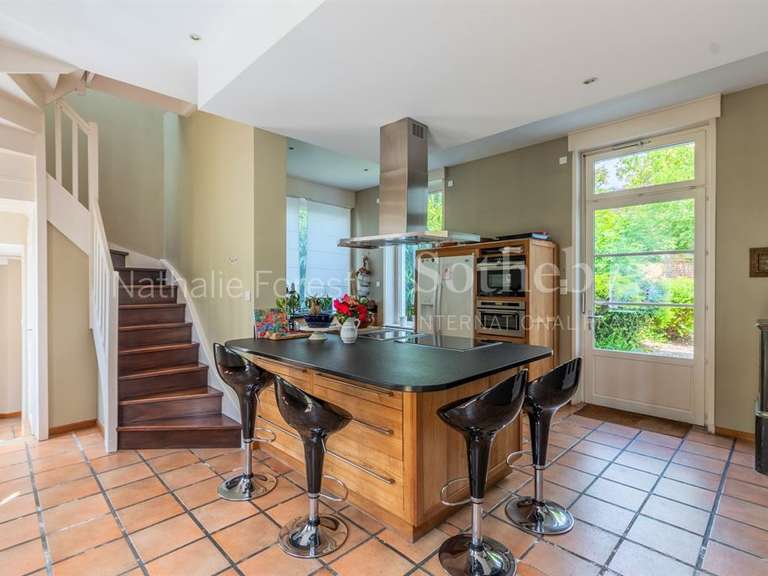 Maison Escobecques - 5 chambres - 250m²