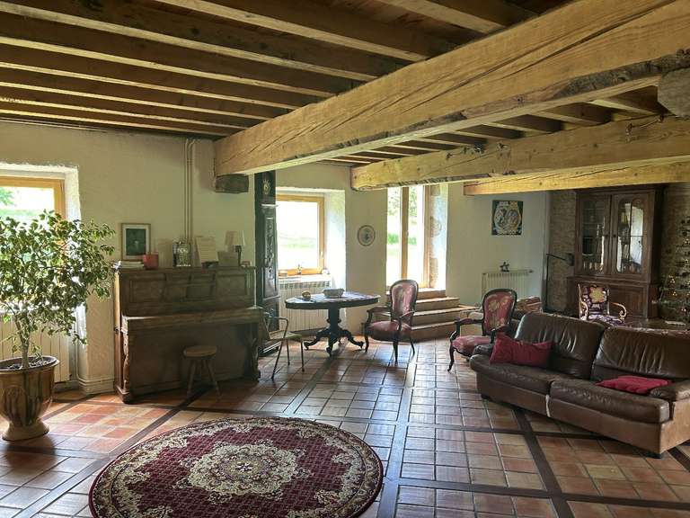 Maison Escueillens-et-Saint-Just-de-Bélengard - 4 chambres - 347m²