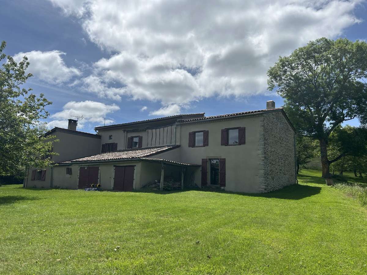 Maison Escueillens-et-Saint-Just-de-Bélengard