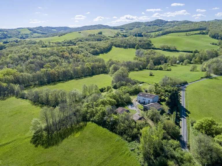 Propriété Escueillens-et-Saint-Just-de-Bélengard - 4 chambres - 306m²