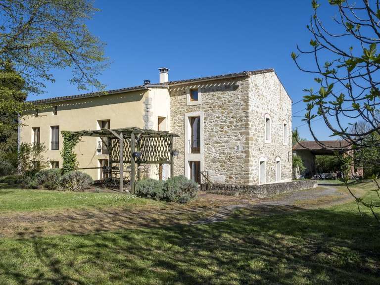 Propriété Escueillens-et-Saint-Just-de-Bélengard - 4 chambres - 306m²