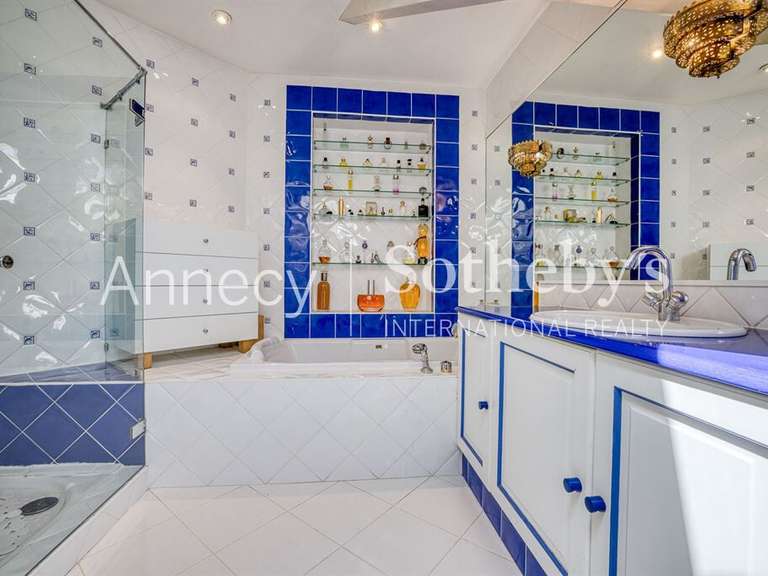 Maison Ésery - 3 chambres - 190m²