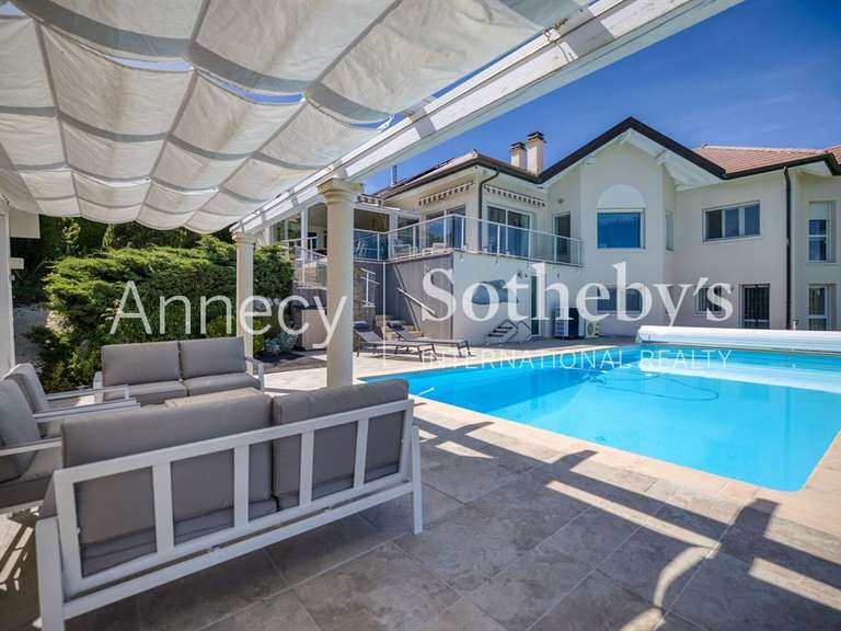 Maison Ésery - 5 chambres - 263m²