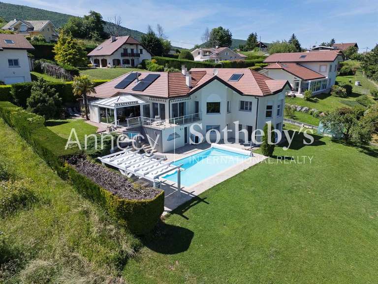 Maison Ésery - 5 chambres - 263m²