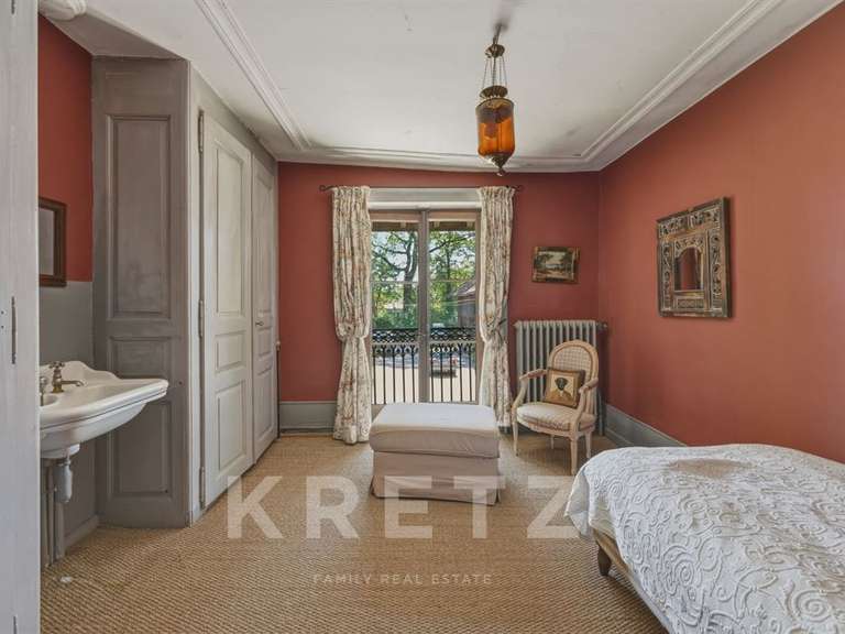 Propriété Ésery - 550m²