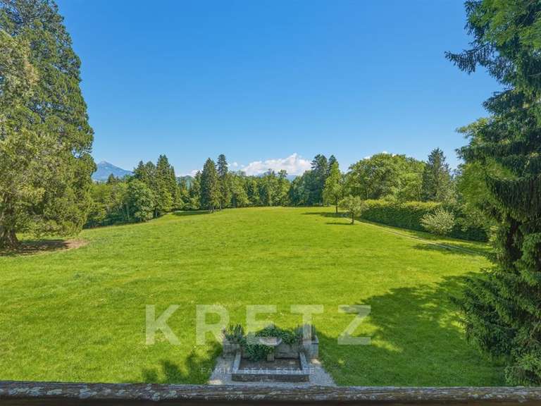 Propriété Ésery - 550m²